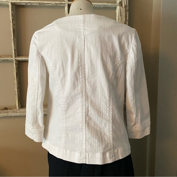 JM Collection jacket embellished with sequins and beads - Picture 5 of 6